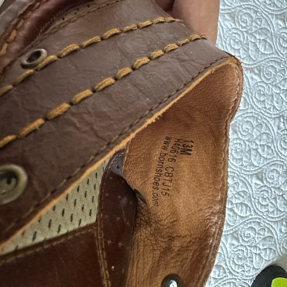 Men’s Born “Jonah” leather thong sandal - Picture 4 of 4